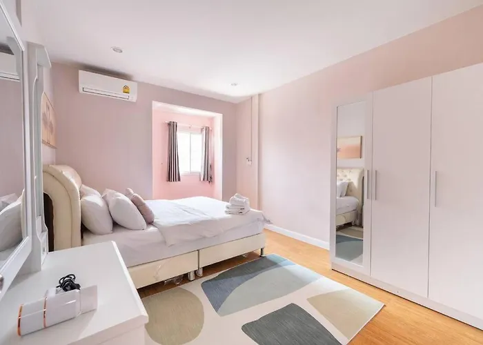 Villa Miq 142 Huai Khwang_new4br/jodd Fair Bangkok